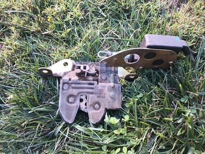 Conjunto de pestillo trasero Ford Mustang 1992-1993 GT LX Cobra 5,0 L Foto 1 de 4