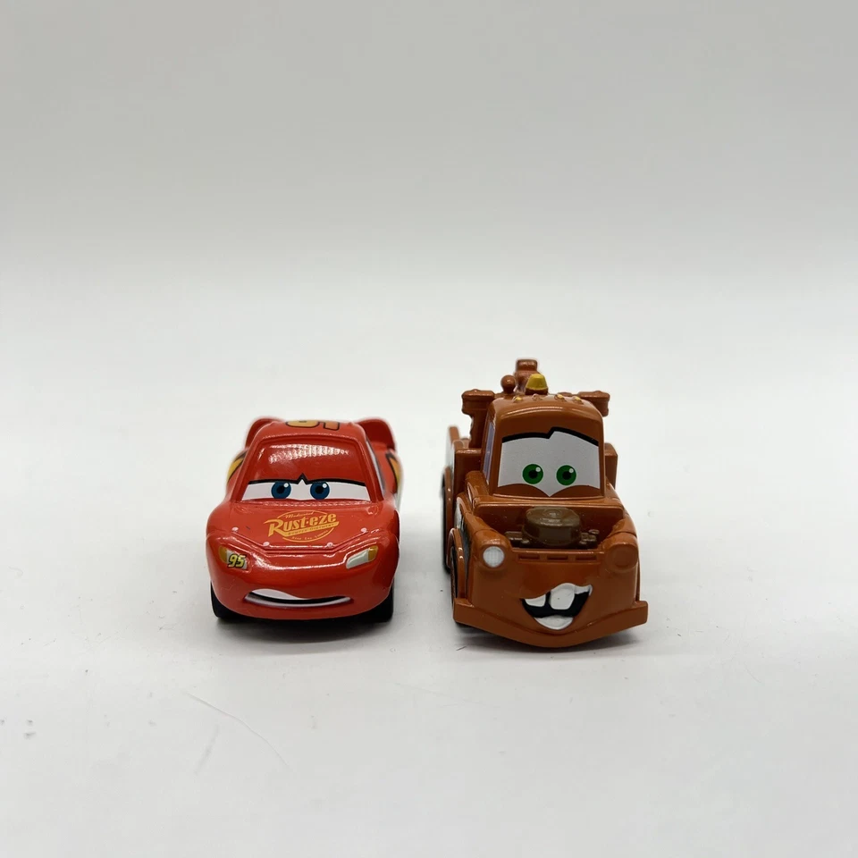 Takara Tomy Choro Q 东京迪士尼汽车 Lightning Mcqueen 和 Tow Mater 批量 2 件 — 第 1/4 张图片