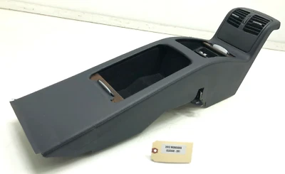 2012-2018 MERCEDES-BENZ CLS550 CONSOLE CENTRAL TRASEIRO ACABAMENTO DE ARMAZENAMENTO FABRICANTE DE EQUIPAMENTO ORIGINAL. - Imagem 1 de 4