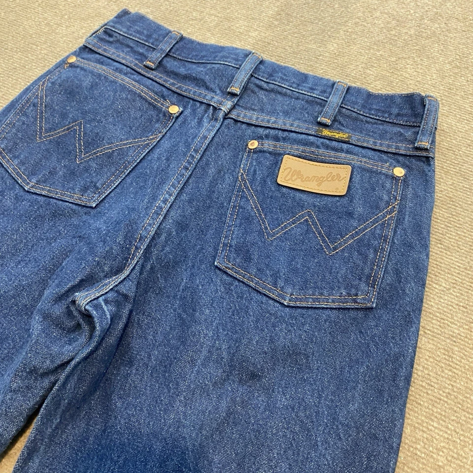 Pantalones de mezclilla Wrangler de colección para hombre 31 se adapta a 30x27 con dobladillo 936 hechos en EE. UU. vaqueros ajustados occidentales Foto 1 de 4