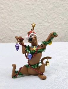 Hallmark Decorating Scooby-Doo Style Christmas Ornament 2002 - Picture 1 of 7