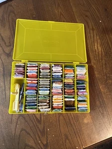 Vintage Grandma’s Embroidery Floss Lot Beachwood Case & Assorted Floss - Picture 1 of 9