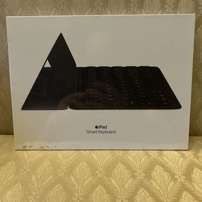 Apple iPad Smart Keyboard 7th/8th/9th Gen 10.2"/Pro 10.5"/Air 3rd Gen MX3L2LL/A - Image 1 of 4