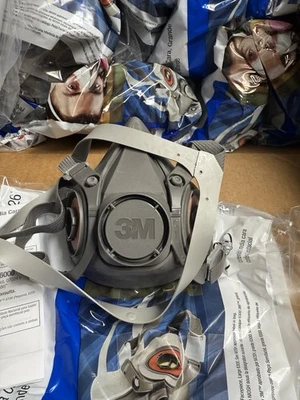 3M Half Facepiece Respirator 😷 | Industrial Reusable Mask 6200 - Image 1 of 4