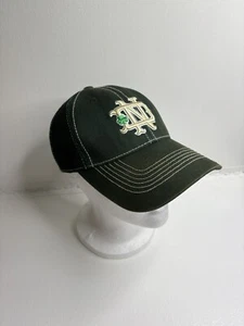 Sombrero NOTRE DAME FIGHTIN’ IRLANDÉS New Era. Verde, trébol. Pequeño-mediano - Imagen 1 de 5