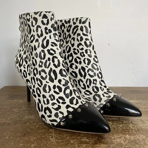 Charlotte Olympia Myrtle Animal Leopard Spider Print Stiefel 39 schwarz weiß 6 - Bild 1 von 17