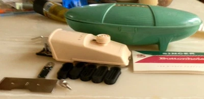 Singer Buttonholer 2482607 With Attachments Manual Green Clam Shell Case 1960 - Image 1 of 4