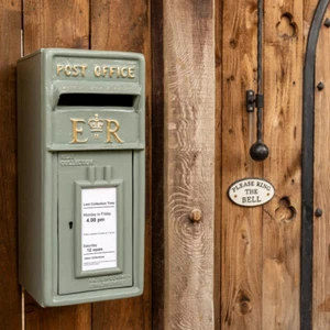 French Grey ER Wall Mounted Post Box - Picture 1 of 8