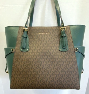 Bolso de Mano MICHAEL Michael Kors Voyager EW ColorBlock Marrón Logo Racing Verde NUEVO $228 Foto 1 de 4