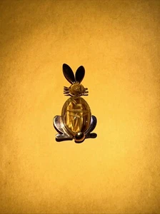 W.E. Richards WRE 12k GF Tigerauge Hase Kaninchen signiert Gold gefüllt Brosche - Bild 1 von 5