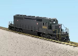 USA Trains G Scale SD40-2 Diesel Locomotive R22311 Pennsylvania brunswick green - Picture 1 of 1