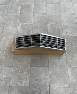 NOS GM CADILLAC DEVILLE GRILLE 25606727 25606728 - Picture 1 of 9