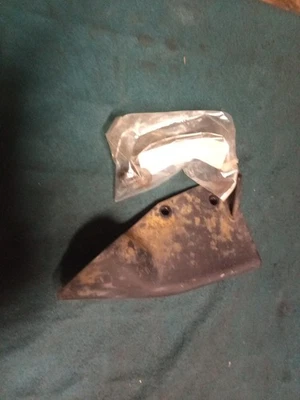 Suzuki Boulevard M109R VZR1800 2008 freno trasero cilindro maestro cubierta protector Foto 1 de 4