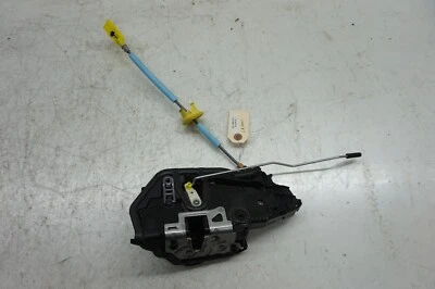 Actuador de cierre de puerta trasera izquierda BMW 228i F44 2020-2024 OEM 7956145 Foto 1 de 4