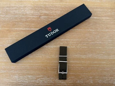 Correa de tela Tudor Black Bay 22 mm verde caqui con hebilla de acero inoxidable M79730 Foto 1 de 4