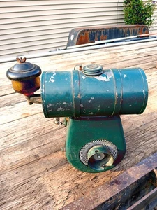 VINTAGE CLINTON ENGINE, MOTOR, NON-RUNNING, PARTS OR REPAIR, USED - Picture 1 of 9