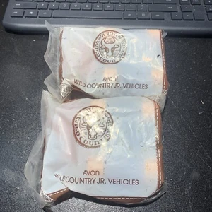 2) Vintage versiegelte Pakete von AVON Wild Country Jr. Fahrzeugen NEU NIE GEÖFFNET!!! - Bild 1 von 5