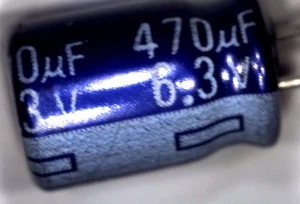 50 Panasonic 470uf 6,3V Elektrolytkondensatoren SU - Bild 1 von 2