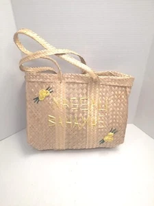 Vintage Large Straw Nassau Bahamas Beach Market Bag Woven Yellow Flowers - Picture 1 of 5