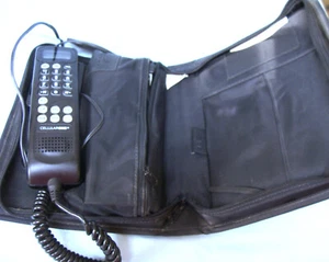 Telefon samochodowy Motorola Vtg. Cellular One SNN 4139 1997 Newsletter Case lata 90. (A1) - Zdjęcie 1 z 7