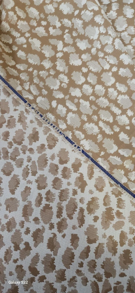 3 yardas de plantas perennes UV Fabic en guepardo. White Sand Off White/taupe Foto 1 de 4