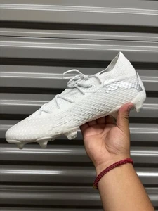 Scarpe da calcio Puma FUTURE 7 ULTIMATE FG/AG bianco/argento 107916-04 da uomo taglia 11,5 - Foto 1 di 9