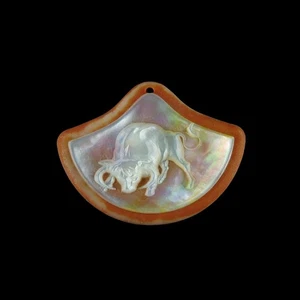 Carved Cattle MOP Designer Bead GM053004 - Picture 1 of 4