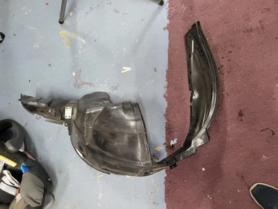 GENUINE NEW SUBARU FORESTER  2002 - 08 LEFT FRONT SPLASH GUARD 59110SA012 - Image 1 of 2