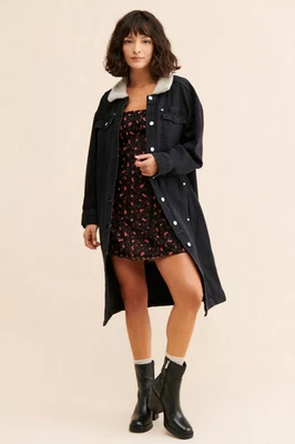 Abrigo de mezclilla negro cuello de oveja Sherpa imitación pilcro Anthropologie usado en excelente estado grande Foto 1 de 4