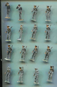 Tin Figures: 16 Piece (92) - Picture 1 of 1