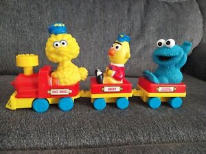 Big Bird's Wind Up Train TYCO Preschool Sesame Street 1994 Set Ages 1-3 - Works