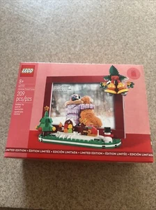 Lego 40702 Limited Edition Christmas Picture Frame 209 pcs Sealed! SHIPS NOW! - Picture 1 of 1