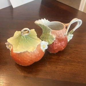 Antique Royal Bayreuth Strawberry Creamer & Sugar Bowl w/lid Matched set Exc! - Picture 1 of 7