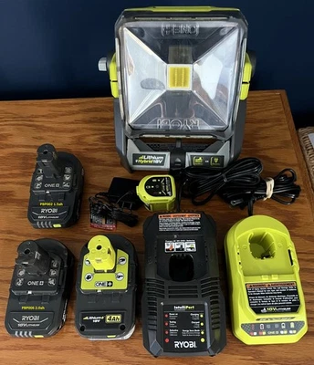 Ryobi P721 18V Híbrido 25 Vatios LED Luz de Trabajo 3 Baterías 3 Cargadores Lote LEER-IN Foto 1 de 4