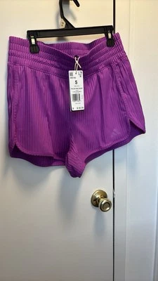 Mujer’s Foto 1 de 4