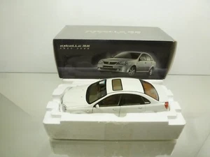 SHANGHAI GM CHINA BUICK EXCELLE / DEAWOO LECATTI -RARE-WHITE 1:18- GOOD IN BOX - Bild 1 von 12