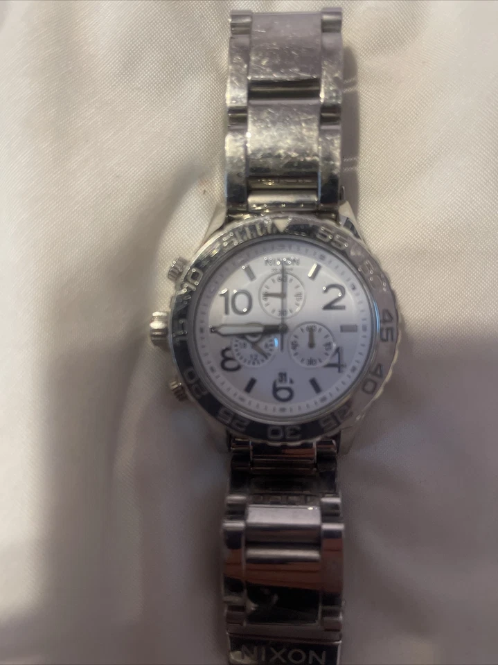 Reloj Nixon usado solo unas pocas veces. Foto 1 de 4