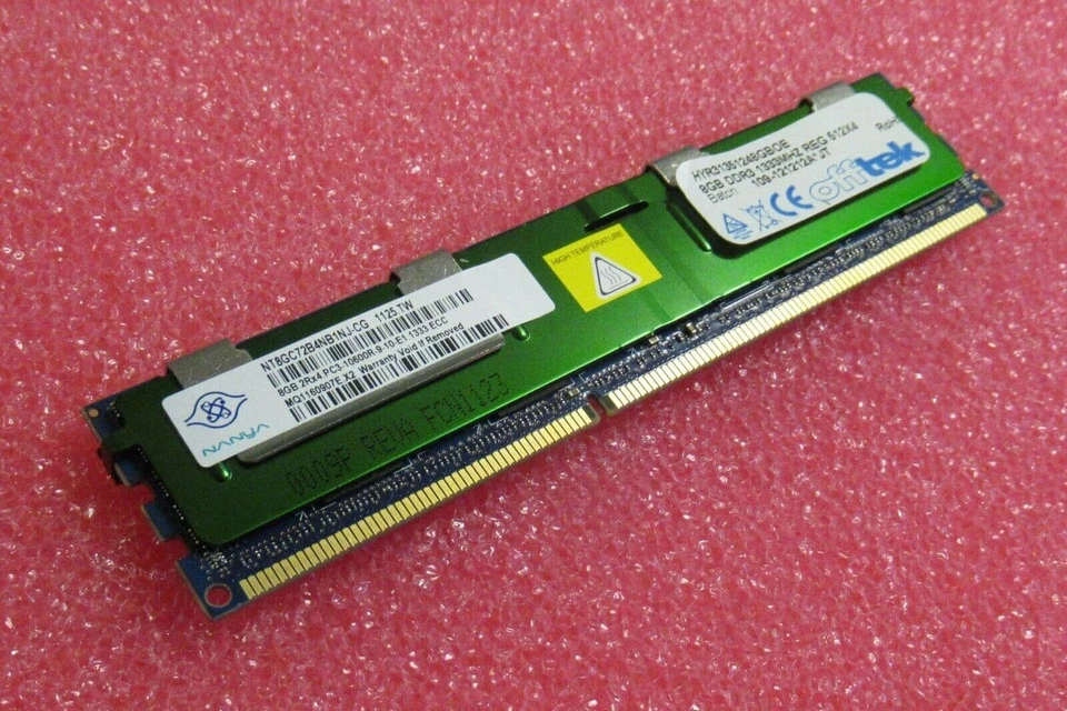 8GB SERVER RAM Nanya PC3 - 10600R DDR3 ECC NT8GC72B4NB1NJ-CG 2Rx4 - Immagine 1 di 1