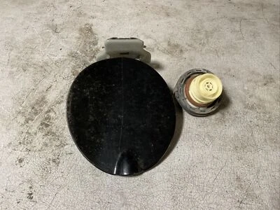 TAPA DE LLENADO DE COMBUSTIBLE PARA PUERTA MAZDA TAPA DEL TANQUE DE GASOLINA ¡¡¡¡Negro OEM!!!!! Foto 1 de 4
