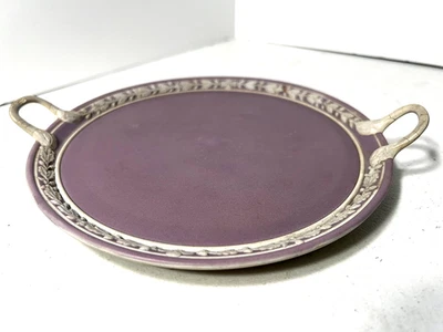RARO - BANDEJA REDONDA LILÁS JASPERWARE WEDGWOOD DO SÉCULO 19 COM ALÇAS - ACHADO RARO - Imagem 1 de 4