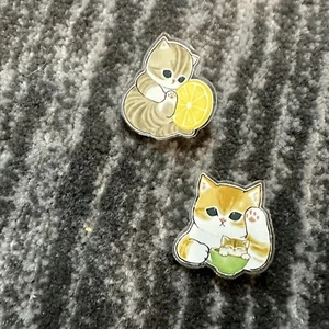 Cat Acrylic Pin Lot Of 2 Brooch Cute Backpack Cat Lady Orange White Lemon Cup - Picture 1 of 4