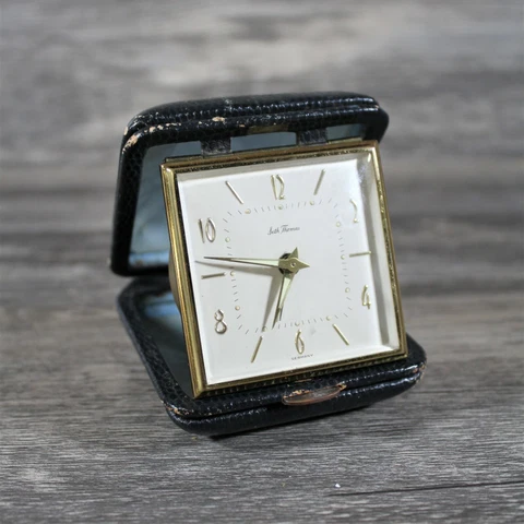 Vintage Seth Thomas Folding Black Case Wind-Up Travel Alarm Clock Vintage Cover