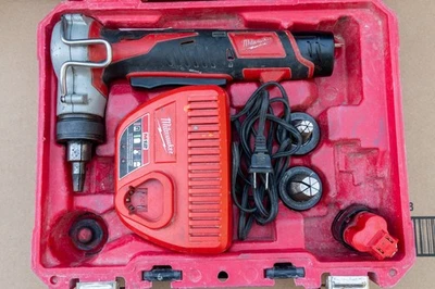 Milwaukee 2432-22 M12 Cordless ProPEX Expansion Tool Kit with Case - Image 1 of 4