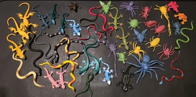Lot of 37 Reptiles & Insects. Vintage. Great Condition. Great For Kids Or Pranks - Image 1 of 4