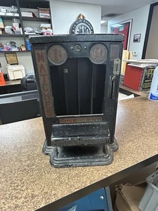 Vintage One Cent Penny Vending Machine ~ Match Box Dispencer ~ Matches 1 cent - Picture 1 of 7