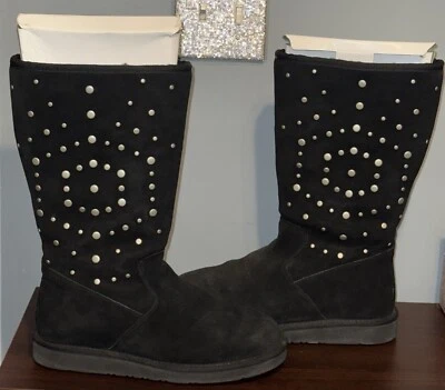 Bota alta UGG Australia Rockstar con tachuelas para mujer talla 10 negra Foto 1 de 4
