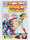 Wonder Woman #212 DC 1974 The Man Who Mastered Women ! 