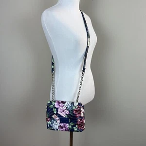 Betsey Johnson Bag Crossbody Shoulder Floral Multicolor Quilted Flap Chain New - Picture 1 of 15