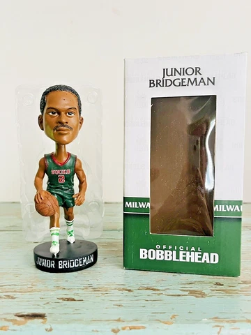 Junior Bridgeman Milwaukee Bucks Official Bobblehead NBA 2013-2014 NIB Cover