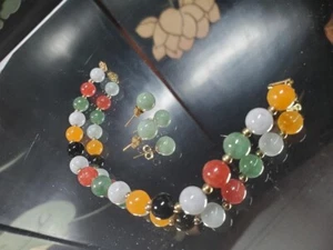 14k Gold chinesisches mehrfarbiges Perlen Jade Armband & Ohrringe & 14k Gold Abstandshalter 7" - Bild 1 von 4
